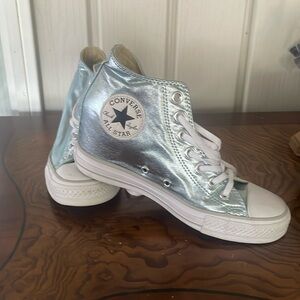Converse Shiny Ice Blue High-Top Sneakers Classic Design Size 8. New.